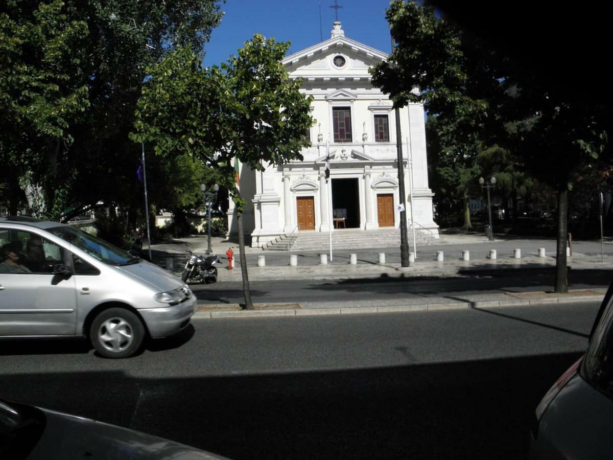Sunny Green Terrace Lisbon Exterior photo